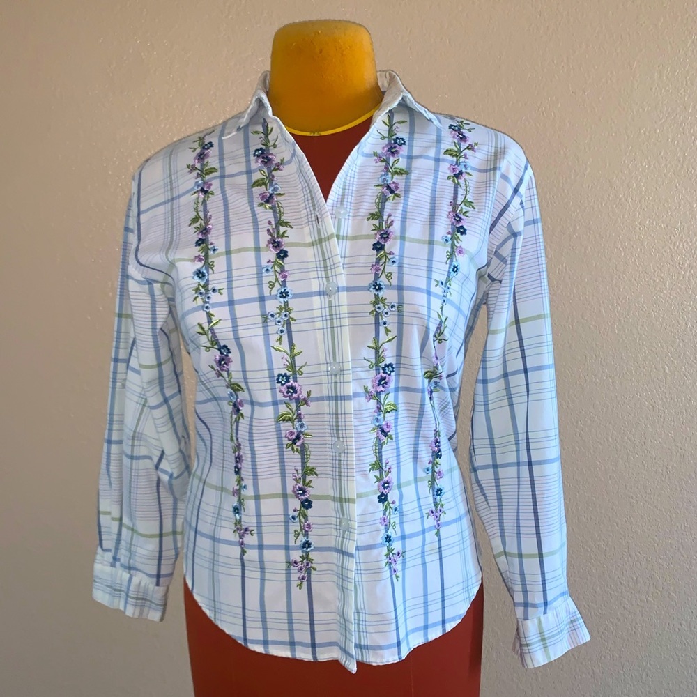 Nada Valley Embroidered Women’s Top